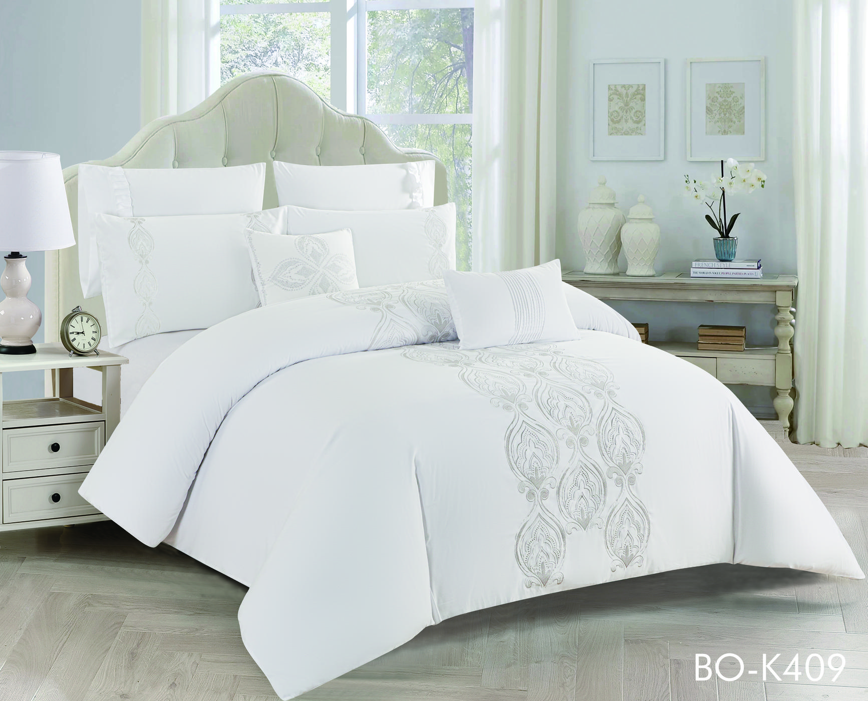 لحاف مطرز نفرين 8 قطع